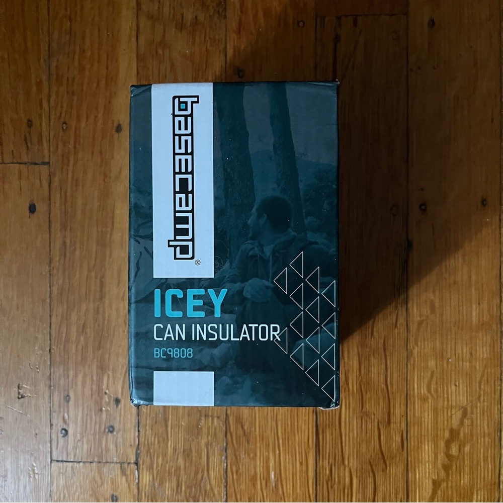 NEW IN BOX Basecamp Icey Can Insulator